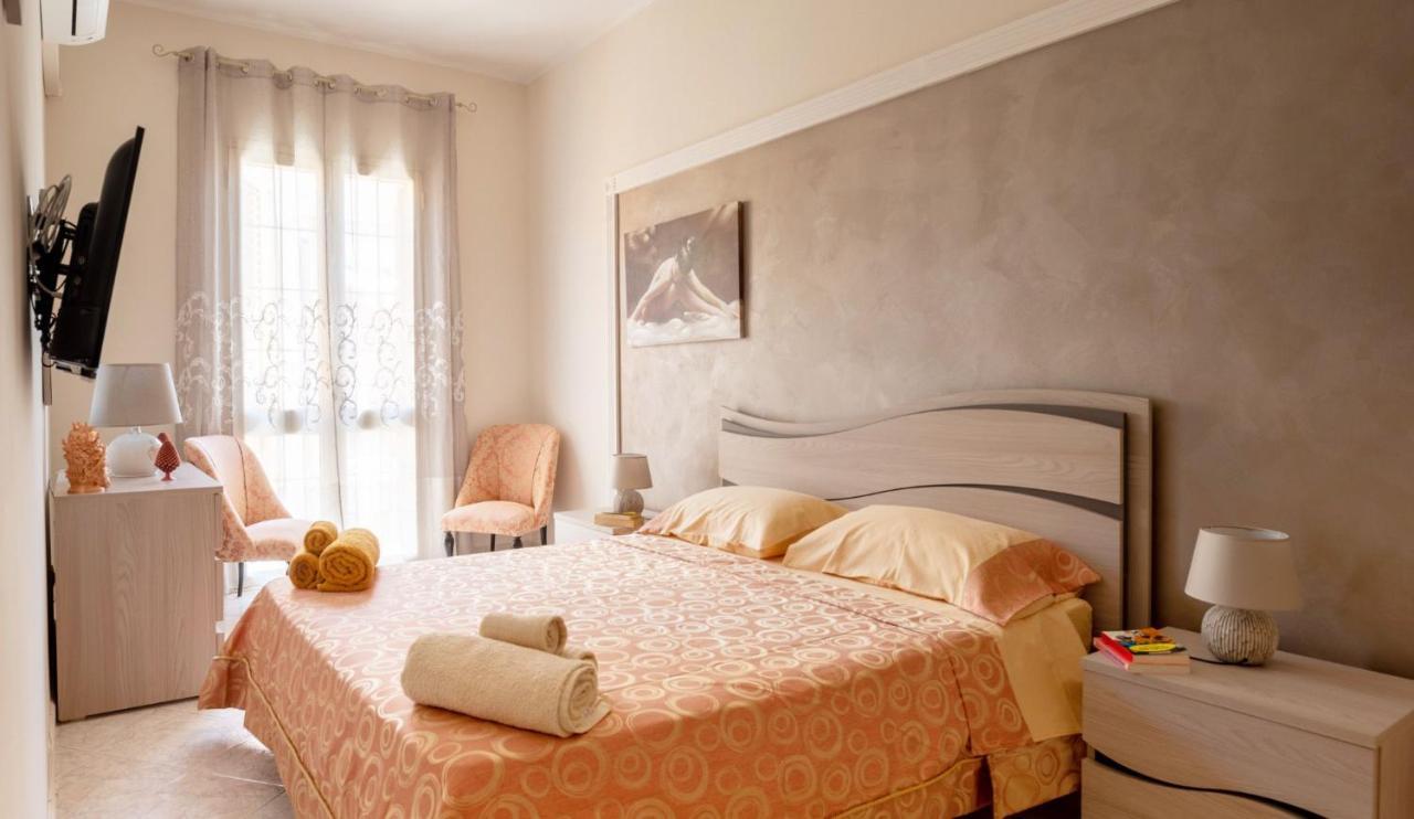 A Casa Tua Affitti Brevi Bed and Breakfast Noto Exteriör bild