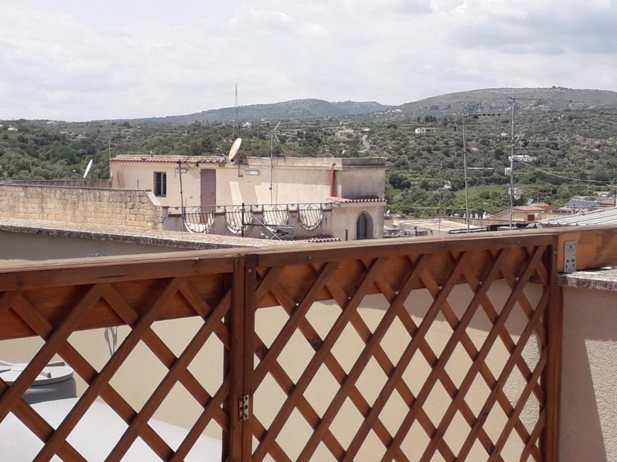 A Casa Tua Affitti Brevi Bed and Breakfast Noto Exteriör bild